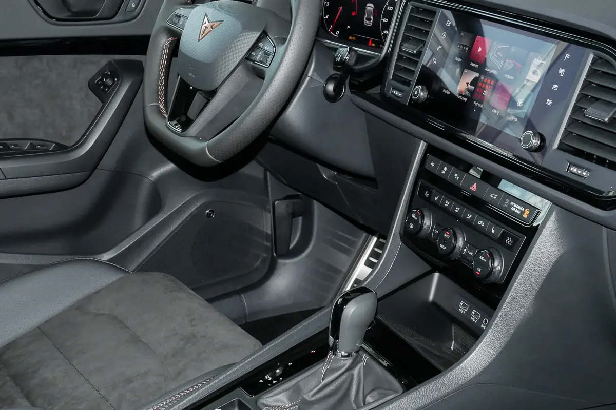 Sitze von Seat Leon bei DELTA Automobile