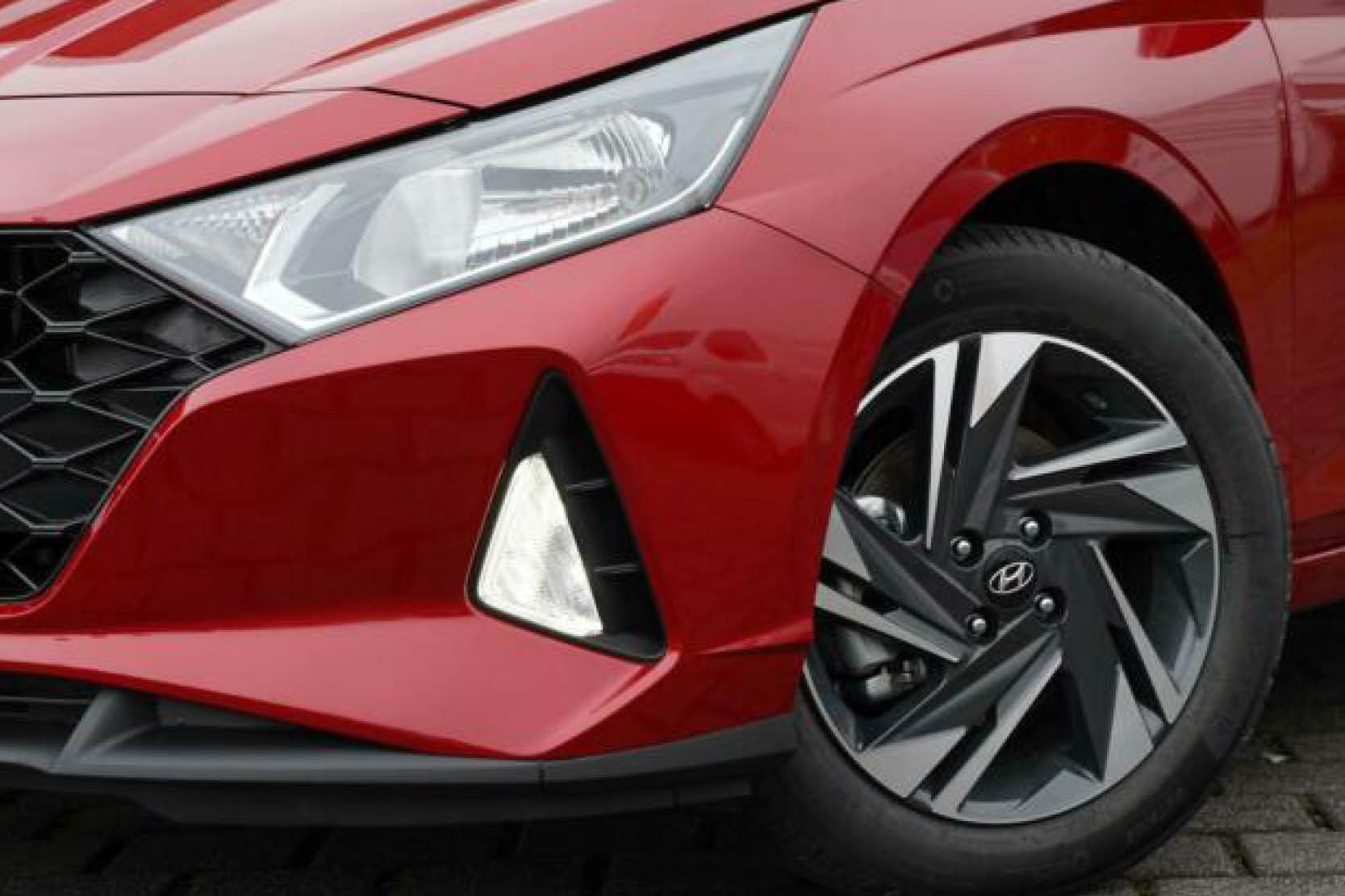 Seitenansicht von Hyundai i20 bei DELTA Automobile
