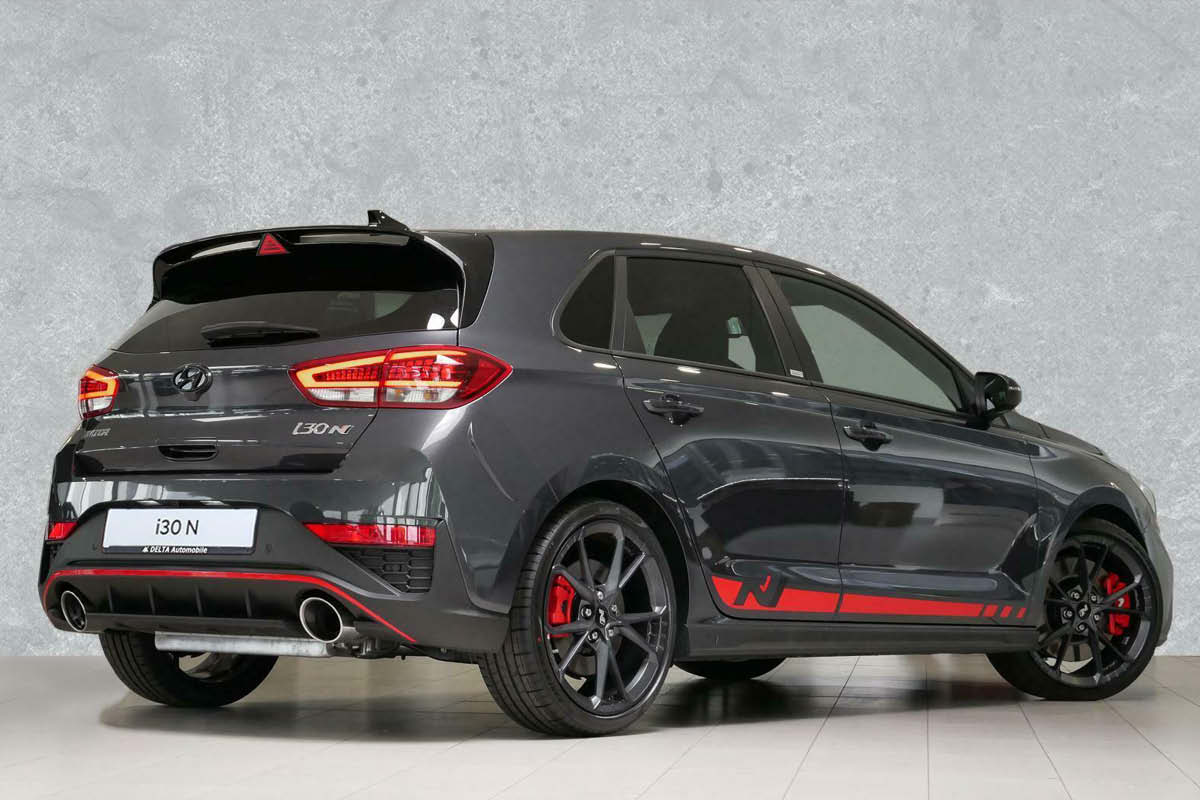Vorneansicht von Hyundai i30 bei DELTA Automobile