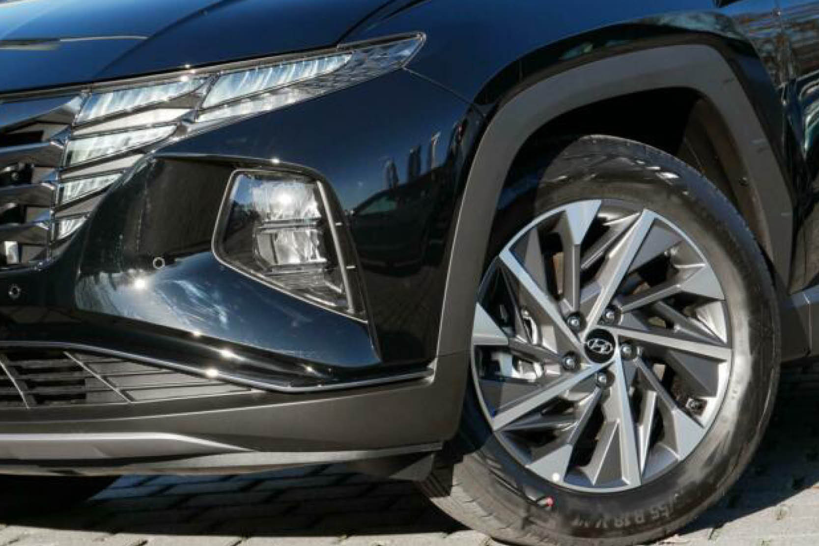 Seitenansicht von Hyundai TUCSON bei DELTA Automobile