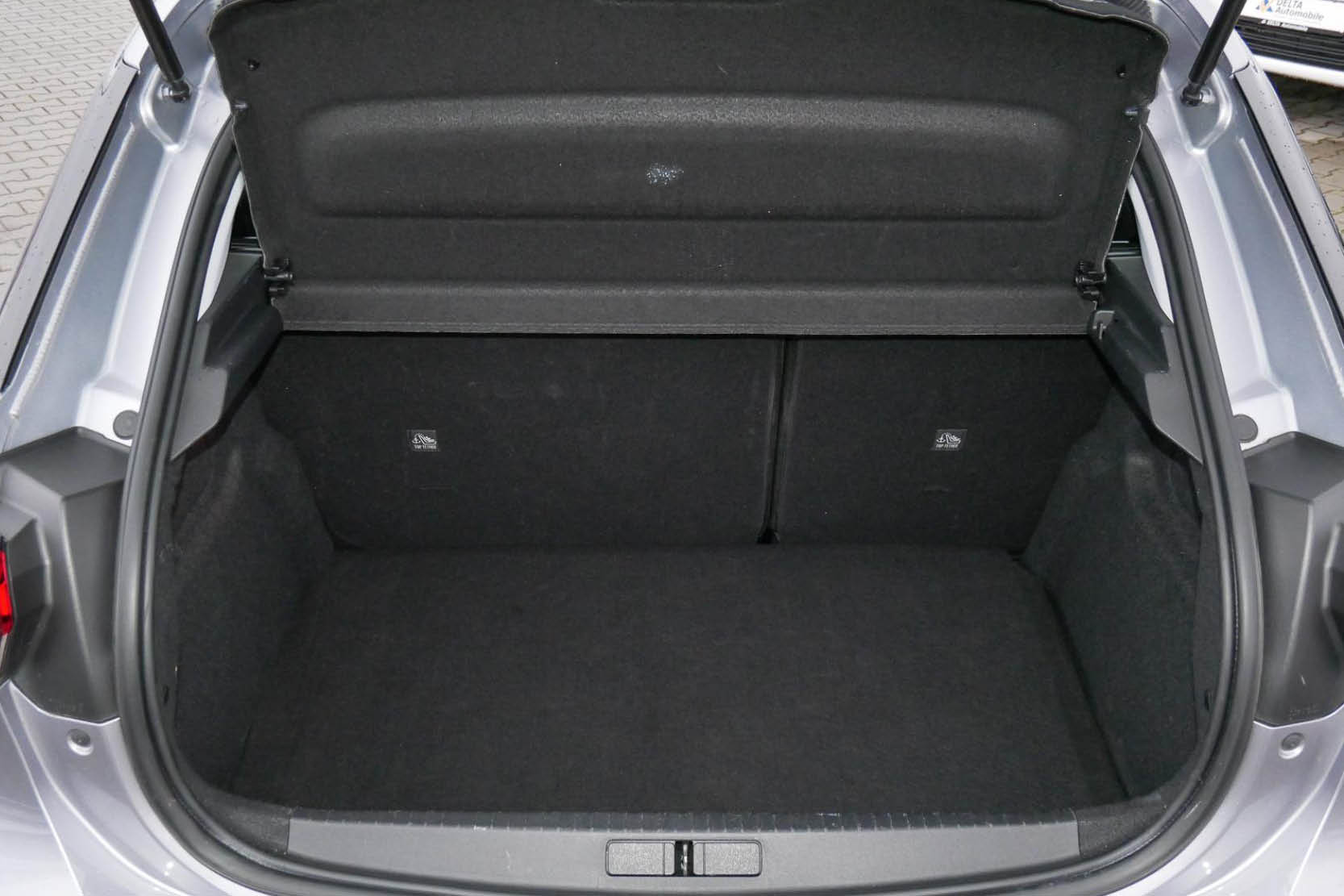 Kofferraum von Opel Corsa bei DELTA Automobile